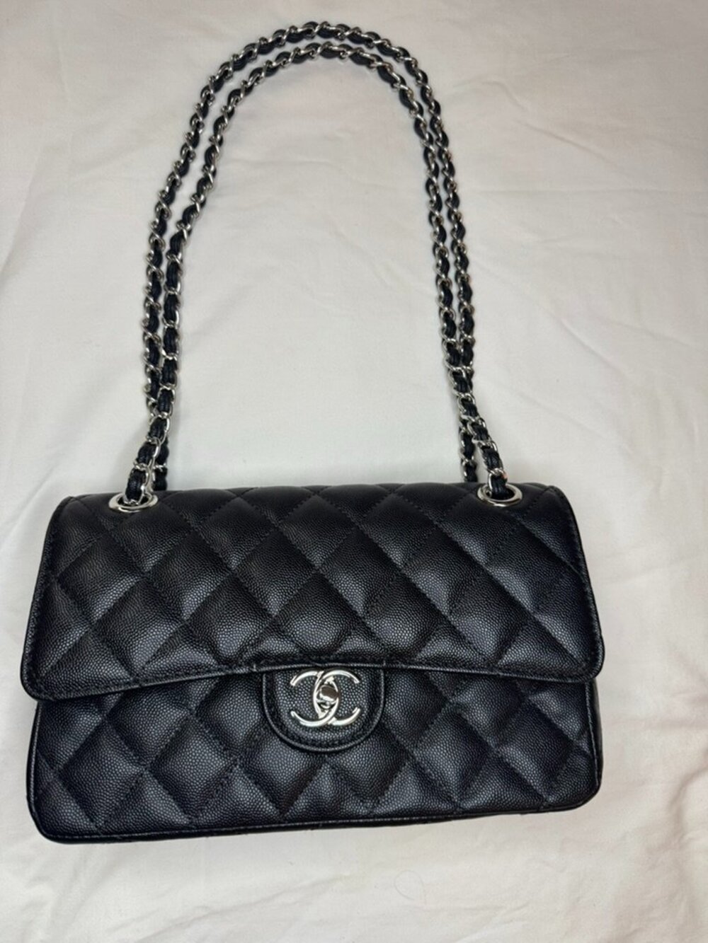 Source Unknown Black Medium Quilted Shoulder Bag